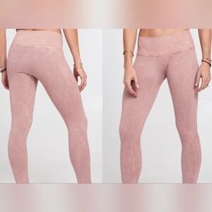 Soulcycle x NUX Light Pink Cropped Leggings